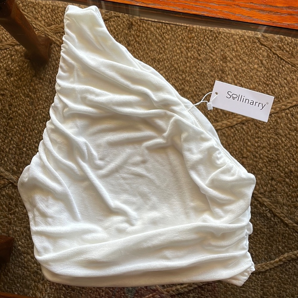One shoulder ruched crop top